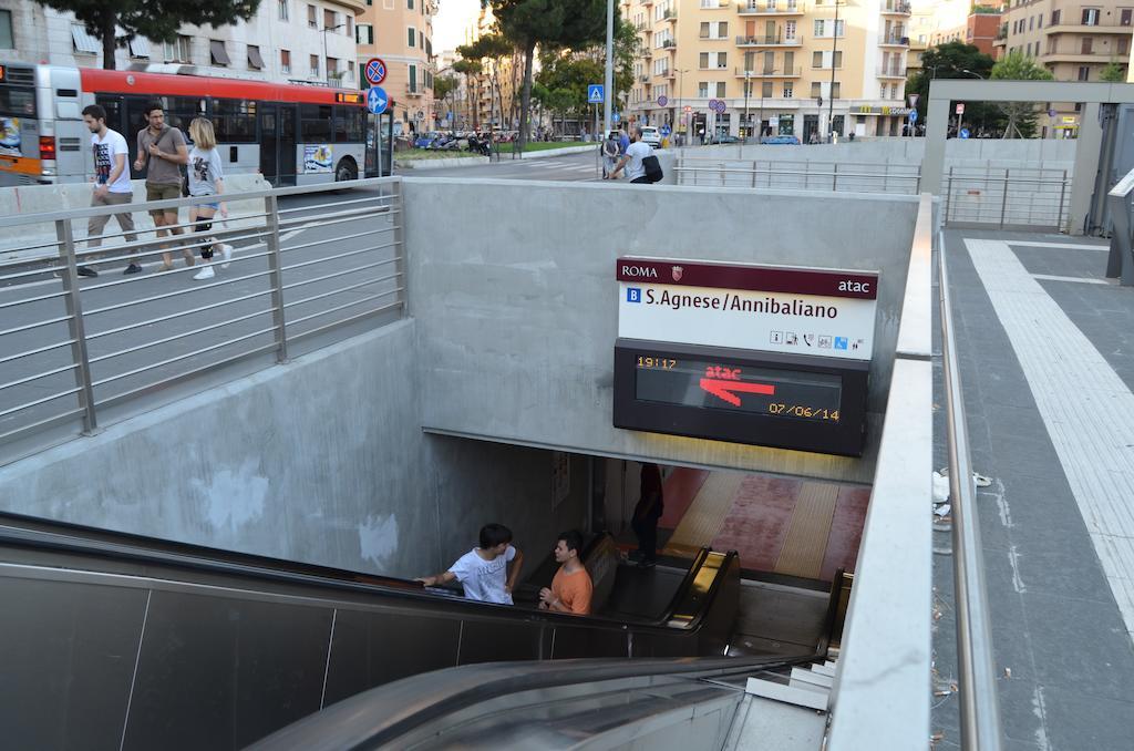 Al171 Tourist Rental Close Metro B1 - Sant'Agnese Annibaliano Рим Екстериор снимка